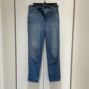 Hollister Ultra High Rise Mom Jean